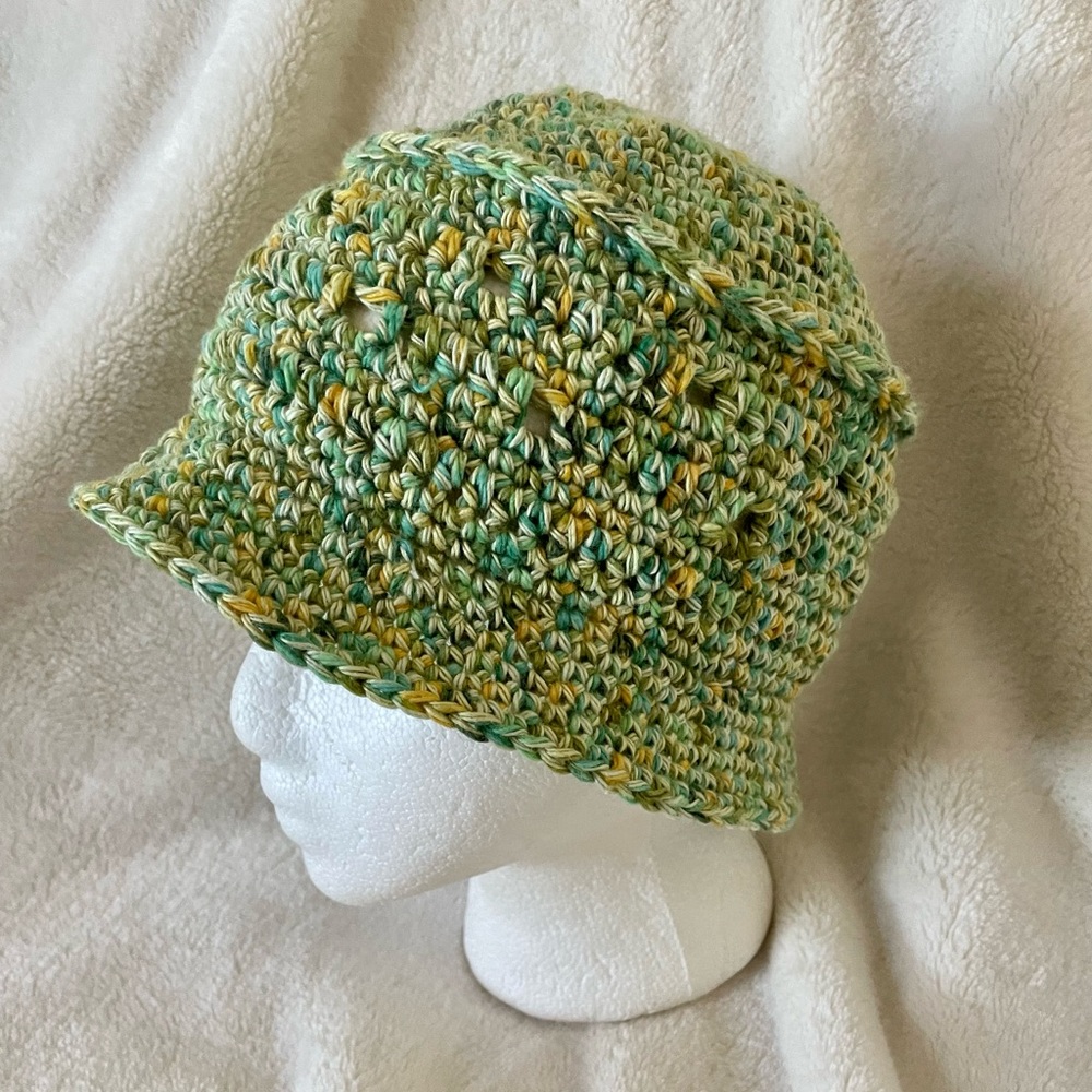 NEW!! Bucket hat - Picture 6 of 13